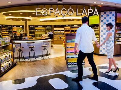 RioGaleão_DeparturesT2_ duty free Destination Lapa_Dufry