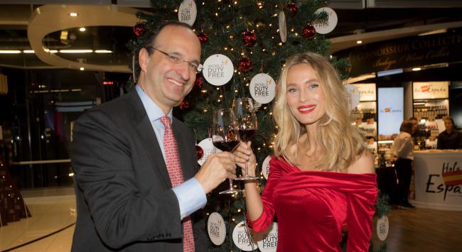 Vanesa Lorenzo and Pedro Castro inaugurate Christmas at World Duty Free in Spain-Dufry-title.jpg