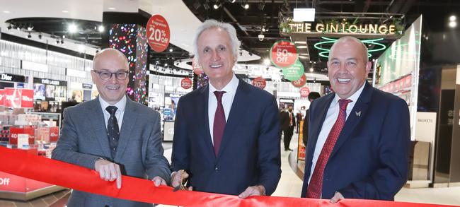 World Duty Free Manchester Opening 2022 Title_Dufry.jpg