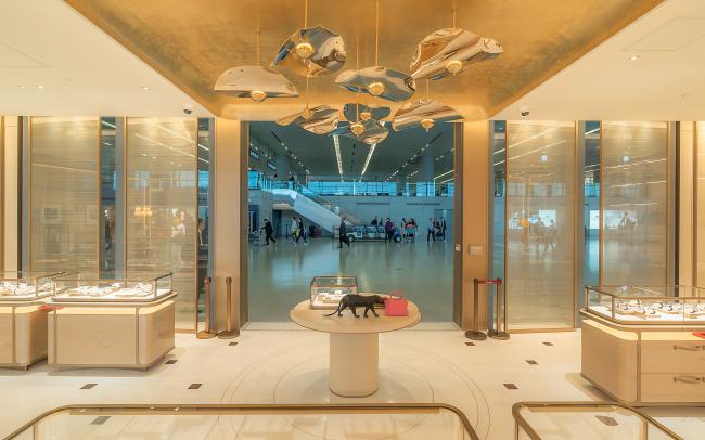 dufry_opens_cartier_and_montblanc_brand_boutiques_at_shanghai_hongqiao_international_airport_-_cartier_-_dufry_-_1.jpg