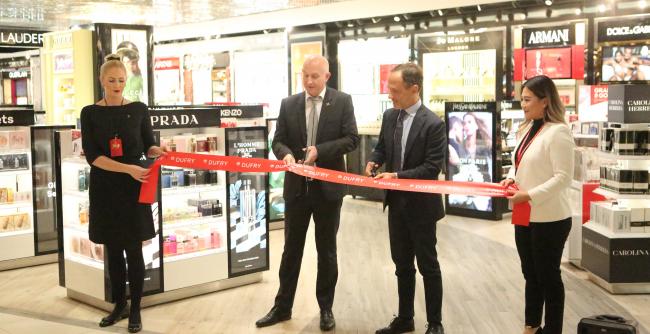 dufry_opens_refurbished_duty_free_departure_shop_at_perth_airport_in_australia_-_perth_duty_free_-_ribbon_cutting_-_title.jpg